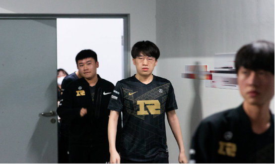 依木兰已经 依木兰已经