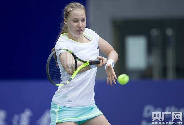 脆利落的胜 脆利落的胜