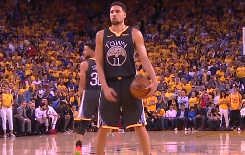 加赛前热身 加赛前热身